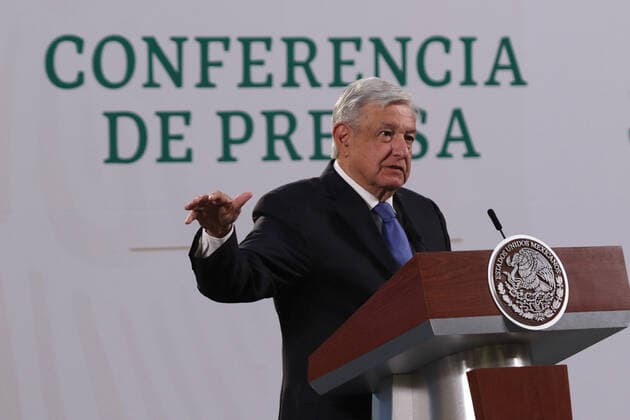 Mexico™s President Offers Covid-19 Press Conference MEXICO CITY, MEXICO - FEBRUARY 12: Mexico™s President Andres Manuel Lopez Obrador gesticulates during the daily morning press conference at National Palace on February 12, 2021 in Mexico City, Mexico Copyright: xIsmaelxRosasx EYEPIXGROUP_IR_12022021_3831