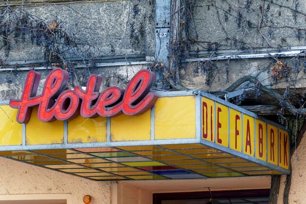Hostel Hotel Die Frabrik, backpax, logo, Schlesische Strasse, Berlin Kreuzberg Hostel Hotel Die Frabrik, backpax, logo, Schlesische Strasse, Berlin Kreuzberg