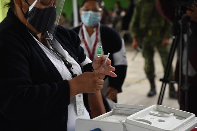 February 15, 2021: Adults over 60 years of age receive the first dose of the COVID-19 vaccine in the population of Puente Nacional , one of the most vulnerable in the state - ZUMAqp1_ 20210215_zip_qp1_004 Copyright: xHectorxAdolfoxQuintanarxPerezx