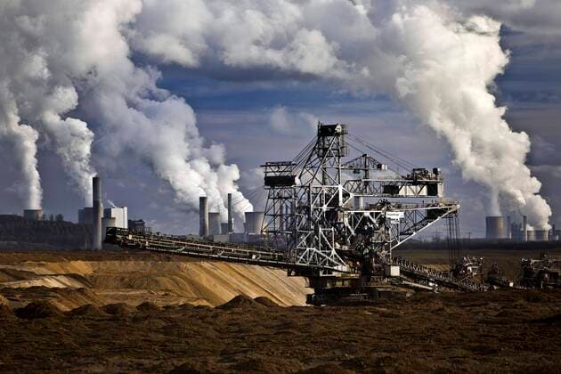  Braunkohletagebau mit Absetzer und Kraftwerken, Garzweiler, Jüchen, Rheinisches Braunkohlerevier, Nordrhein-Westfalen, Deutschland, Europa *** Opencast lignite mine with stacker and power plants, Garzweiler, Jüchen, Rhenish lignite mining area, North Rhine-Westphalia, Germany, Europe Copyright: imageBROKER/StefanxZiese iblszi06691531.jpg