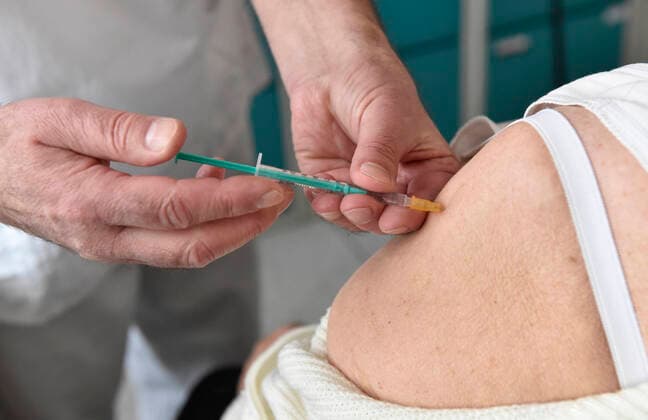Vaccination of seniors against coronavirus continues in the Czech Republic on February 17, 2021. Photo from the Tomas Bata Regional Hospital in Zlin. (CTKxPhoto DaliborxGluck) CTKPhotoP202102180294101  dg 001A