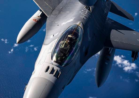 News Bilder des Tages STYLELOCATIONA U.S. Air Force F-16 Fighting Falcon fighter jet, assigned to the 13th Fighter Squadron, during exercise Cope North 21 February 18, 2021 near Guam. Cope North is an annual exercise was allies in the Indo-Pacific. Guam United States - ZUMAp138 20210218_zaa_p138_009 Copyright: xSraxDuncanxC.xBevan U.SxAirx