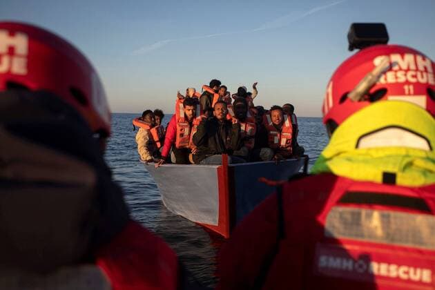 Weltflüchtlingstag am 20. Juni News Bilder des Tages A hundred of migrants and refugees from different nationalities are rescued by a Basque NGO Humanitarian Sea Rescue ship on the Mediterranean, 19 February 2021. A hundred of migrants rescued at sea !ACHTUNG: NUR REDAKTIONELLE NUTZUNG!  Copyright: xUNAIxBEROIZx GRAF1013 20210219-637493693008391622