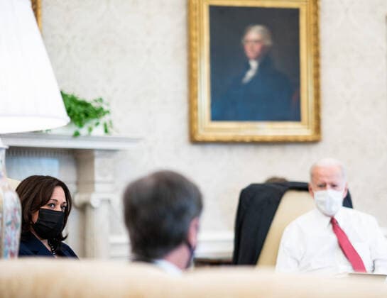 February 10, 2021 - Washington, D.C., USA - President Joe Biden and Vice President Kamala Harris listen as Secretary of State Antony Blinken speaks during a briefing on immigration Wednesday, Feb. 10, 2021, in the Oval Office of the . Washington USA - ZUMAz03_ 20210210_sha_z03_258 Copyright: xWhitexHousex
