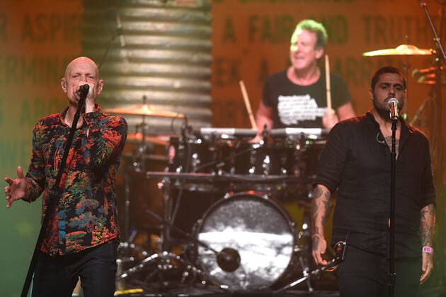 MIDNIGHT OIL MAKARRATA LIVE SYDNEY, Midnight Oil perform Gadigal Land with Dan Sultan during a warm-up show ahead of their Makarrata Project tour, at the Enmore Theatre, in Sydney, Thursday, February 25, 2021. ( NO ARCHIVING, EDITORIAL USE ONLY, NO USE IN BOOKS WITHOUT CONSENT SYDNEY NSW AUSTRALIA  Copyright: xDANxHIMBRECHTSx 20210225001523163670