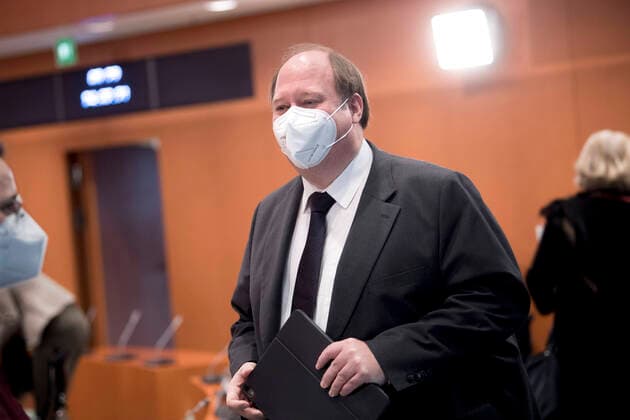 Helge Braun, Cabinet DEU, Germany, Germany, Berlin, 24 02 2021 Helge Braun, head of the Chancellor office CDU, with FFP 2 mask during a cabinet meeting at the chancellor office in Berlin, Germany During the corona crisis the meetings were moved from the cabinet to the larger info room en Helge Braun, head of the C