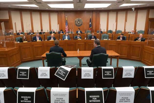 Bilder des Jahres 2021, News 02 Februar News Themen der Woche KW08 News Bilder des Tages February 25, 2021, Austin, Texas, USA: Texas energy industry executives testify before the House State Affairs and Energy Resources Committee about their roles in last week s disaster that left much of Texas without power during a week-long storm event. Three dozen Texans died in the historic snowfall and milti-day freeze without power. Austin USA - ZUMAd150 20210225_znp_d150_014 Copyright: xBobxDaemmrichx