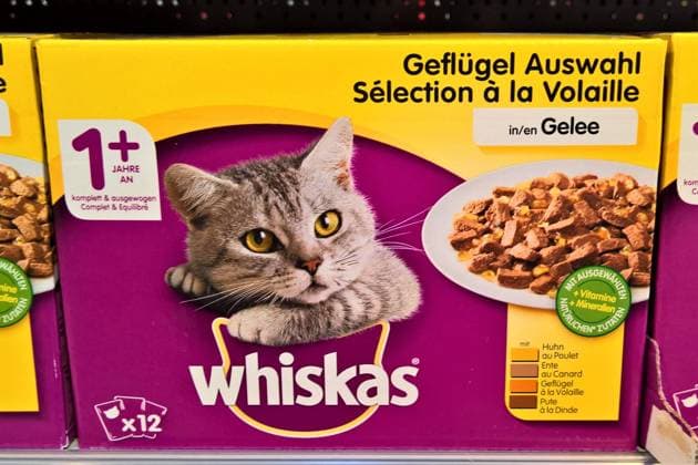 Whiskas Katzenfutter, Gefluegel-Auswahl, Tiernahrung fuer die Katze *** Whiskas cat food, poultry selection, pet food for the cat