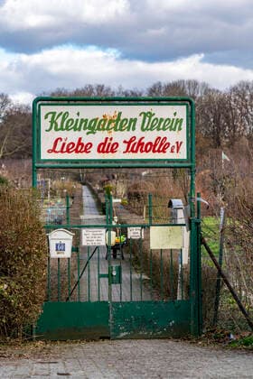 Kleingarten Verein Liebe die Scholle e.V. Eingang, in Duisburg-Meidrich, NRW, Deutschland, Kleingartenverein *** Allotment garden association Liebe die Scholle e V entrance, in Duisburg Meidrich, NRW, Germany, allotment garden association