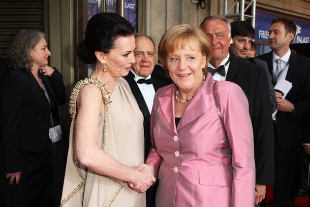 Deutscher Filmpreis 2010 Iris Berben, Dr. Angela Merkel, Bruno Ganz und Bernd Neumann - Deutscher Filmpreis 2010 - Deutsche Filmakademie verleiht im Friedrichstadtpalast in Berlin. Copyright: Eventpress Radke Datum: 23.04.2010 *** German Film Award 2010 Iris Berben, Dr Angela Merkel, Bruno Ganz and Bernd Neumann German Film Award 2010 German Film Academy awards at Friedrichstadtpalast in Berlin Copyright Eventpress Radke Date 23 04 2010 Copyright: xEventpressxRadkex
