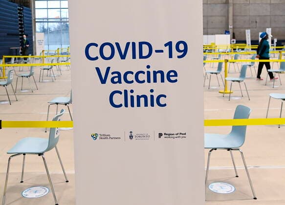 News Bilder des Tages March 1, 2021, Mississauga, on, Canada: The post vaccine waiting area at a mass COVID-19 vaccination clinic for Peel Region during the COVID-19 pandemic in Mississauga, Ont., on Monday, March 1, 2021. Mississauga Canada  - ZUMAc35_ 20210301_zaf_c35_053 Copyright: xNathanxDenettex