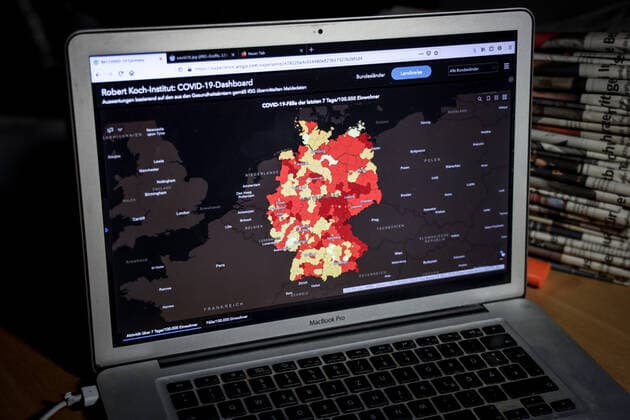 Coronavirus in Germany Covid 19 Dashboard of the Robert Koch Institute 02 03 2021 Robert Koch Institute 7 days Incidence 65.4 7 days Number of cases 54 373 COVID 19 cases 2 451 011 Addition of 3 943 compared to the previous day COVID 19 deaths 70 463 Addition of 358 compared to the previous day