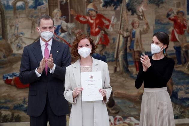 Spain s King Felipe VI (L) and Queen Letizia (R) give Queen Sofia Award to Fair Play to chess player Sabrina Vega during a 2018 Spanish National Sports Awarding Ceremony at Pardo Palace, in Madrid, Spain, 02 March 2021. Spain s Royal couple gives 2018 Spanish National Sports Awards 2018 !ACHTUNG: NUR REDAKTIONELLE NUTZUNG!  Copyright: xJuanxCarlosxHidalgox GRAF6463 20210302-637502890771830423