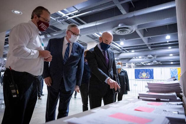 STYLELOCATIONU.S Homeland Security Secretary Alejandro Mayorkas, right, tours the Federal Emergency Management Agency Community Vaccination Center with Mayor Jim Kenney, center, at the Pennsylvania Convention Center March 2, 2021 in Philadelphia, Pennsylvania. The center opens March 3rd and is expected to vaccinate up to 6,000 people per day. Philadelphia United States of America - ZUMAp138 20210302_zaa_p138_014 Copyright: xBenjaminxApplebaum Dhsx