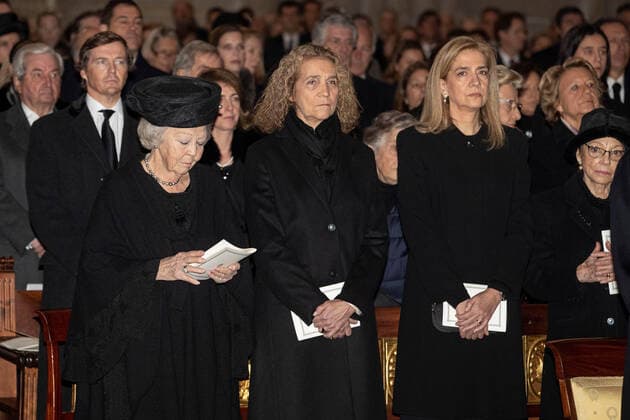 29-01-2020 Madrid Funeral of Infante Pilar de Borbon at the royal monastery of San Lorenzo de El Escorial in Madrid, Spain. Dutch Princess Beatrix (from left, front), Spanish princesses Elena de Borbon and Cristina de Borbon  Copyright: xPPE THORTON POOLx