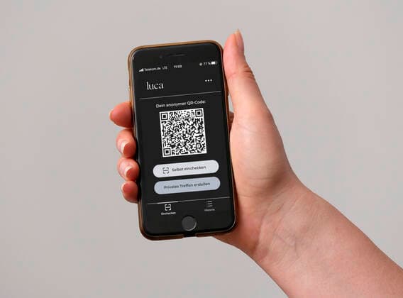 05 03 2021, The Corona tracking app LUCA on smartphone iPhone model release available 05 03 2021, Corona tracking app, LUCA on iphone 05 03 2021, Corona tracking app, LUCA on iphone