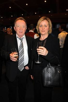 Peter Sodann mit Frau Cornelia bei der Weltpremiere des Musical - Hinterm Horizont - mit Liedern von UdoLindenberg im Theater am Potsdamer Platz in Berlin *** Peter Sodann with his wife Cornelia at the world premiere of the musical Hinterm Horizont with songs by Udo Lindenberg at the Theater am Potsdamer Platz in Berlin. Copyright: xEventpressxHerrmannx