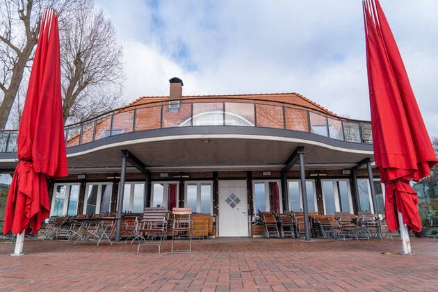 Corona conditionally closed outside catering trade in Hamburg excursion restaurant Elv restaurant at the Hamburg Elbe Corona conditionally closed outside catering trade in Hamburg excursion restaurant Elv restaurant at the Hamburg Elbe , Hamburg Hamburg Germany Elv restaurant