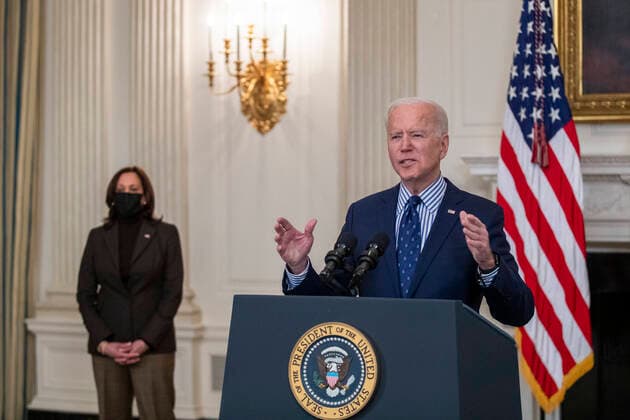US President Joe Biden, with Vice President Kamala Harris, delivers remarks on the Senate Passage of the $1.9 trillion coronavirus relief bill from the State Dining Room of the White House in Washington, DC, USA, 06 March 2021. The bill now returns to the House for reconciliation where it is scheduled for a vote next Tuesday. Copyright: xShawnxThewx xPoolxviaxCNPx MediaPunchx