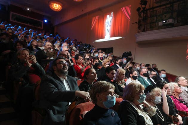ST PETERSBURG, RUSSIA - MARCH 8, 2021: Spectators at the 11th Andrei Mironov Figaro Russian National Acting Award ceremony at Andrei Mironov Russian Enterprise Theater. Alexander Demianchuk TASS  TS0F8E02