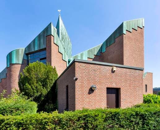 Architektur von Gottfried Böhm Katholische Pfarrkirche St. Paul, Architekt Gottfried Böhm, Bocholt, Münsterland, Nordrhein-Westfalen, Deutschland, Europa *** Catholic parish church St Paul, architect Gottfried Böhm, Bocholt, Münsterland, North Rhine-Westphalia, Germany, Europe Copyright: imageBROKER/ThomasxRobbin iblrbb06685858.jpg