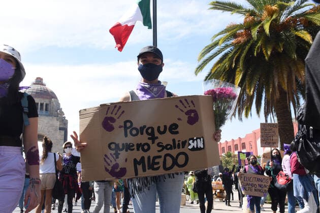 Protest Of International Women™s Day In Mexico MEXICO CITY, MEXICO - MARCH 8: A woman joins a march to protest against gender-based violence and demand better working conditions and equality in the framework International Women™s Day on March 8, 2021 in Mexico City, Mexico Copyright: xIlianaxSuarezx EYEPIXGROUP_IS_08032021_4429