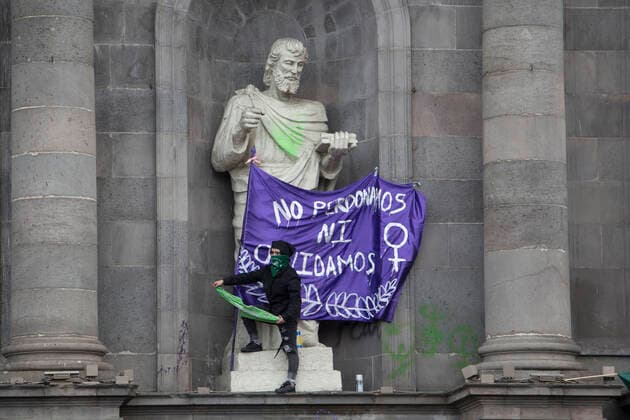Women Commemorate International Women™s Day In Mexico TOLUCA, MEXICO - MARCH 8: A women group take part during a protest against gender violence during the commemoration of International Women™s Day at downtown on March 8, 2021 in Toluca, Mexico Copyright: xLeonardoxCasasx EYEPIXGROUP_LC_08032021_4499