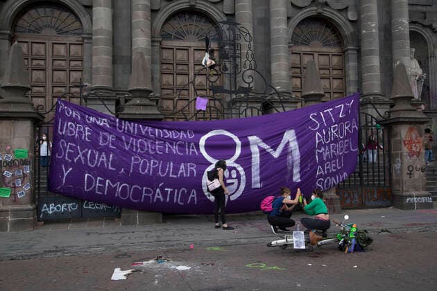 Women Commemorate International Women™s Day In Mexico TOLUCA, MEXICO - MARCH 8: A women group take part during a protest against gender violence during the commemoration of International Women™s Day at downtown on March 8, 2021 in Toluca, Mexico Copyright: xLeonardoxCasasx EYEPIXGROUP_LC_08032021_4502
