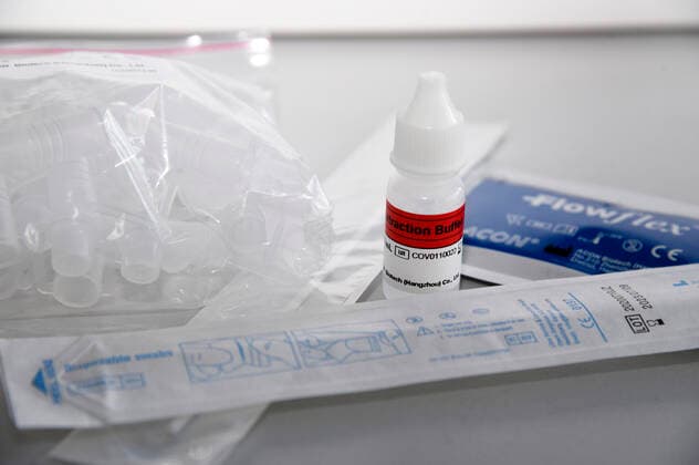 Presentation of the Acon Biotech Flowflex SARS CoV 2 Antigen Rapid Test, which is distributed by Baumgartner Rath GmbH Hightech Unternehmen Symbol image, theme image Munich, 08 03 2021 Foto:xS.xAdamx xFuturexImage