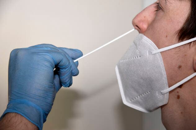Presentation of the Acon Biotech Flowflex SARS CoV 2 Antigen Rapid Test, which is distributed by Baumgartner Rath GmbH Hightech Unternehmen Symbolic image, theme image, model release Munich, 08 03 2021 Foto:xS.xAdamx xFuturexImage