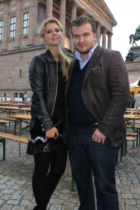 Gregor Nebel und Diana bei dem ZDF Sommertreff 2011 im Colonnadenhof der Museumsinsel in Berlin. *** Gregor Nebel and Diana at the ZDF Summer Meeting 2011 in the Colonnadenhof of the Museum Island in Berlin Copyright: xEventpressxHerrmannx