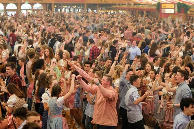 Spring Festival Stuttgart Due to the pandemic, the Stuttgart Spring Festival will probably be cancelled or only take place in a scaled-down version Stuttgart Bad Cannstatt Baden Württemberg Germany Copyright: xLeifxPiechowskix