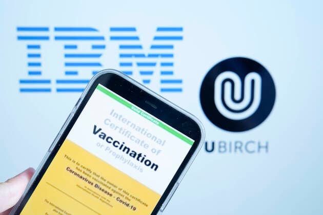 Symbol photo digital vaccination card IBM and Urbich Current, 10 03 2021, symbol photo of the development of a German digital vaccination card by IBM and Urbich Both companies have won the tender of the German government to develop a digitalized vaccination card for mobile devices such as mobile phones and tablets Germany
