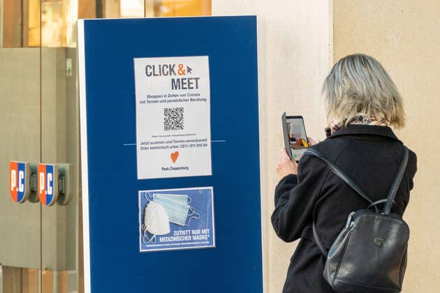 09 03 2021,Berlin,Germany,GER,a branch of Peek Cloppenburg on Tauentzienstraße As of today, shopping via Click and Meet is possible despite Corona Lockdown