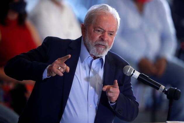Sao Bernardo do Campo (Brazil), 10 03 2021.- Former Brazilian President Luiz Inacio Lula da Silva speaks during a public press conference, in Sao Bernardo do Campo, Brazil, 10 March 2021. Lula da Silva affirmed this Wednesday that he has been the victim of the greatest legal lie in 500 years of Brazilian history, in his first pronouncement after a Supreme Court judge annulled the prison sentences that weighed against him. he. He was sure that the truth would win and that day came, said the former president, in his first appearance before the media since the annulment of his sentences, and the first since the outbreak of the pandemic. Lula: I know that I was a victim of the biggest legal lie in 500 years !ACHTUNG: NUR REDAKTIONELLE NU  Copyright: xFernandoxBizerraxJr.x AME971 20210310-637509913548375551