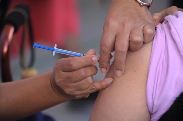 Mexico Increases Vaccination Against Covid-19 QUERETARO, MEXICO - MARCH 10: An elderly receives a dose of Pfizer vaccine, during a national vaccination program to immunize elderly over 60 years in a vaccine place located in La Canada, while the Mexican Government has ramps up vaccination against Covid-19. Have been applied more that 2.8 millions of dose in the country. On March 10, 2021 in Queretaro, Mexico Copyright: xFernandoxCamachox EYEPIXGROUP_FC_10032021_4723