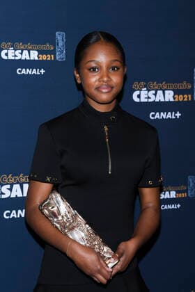Filmpreis Cesar - Preisverleihung Fathia Youssouf meilleur Espoir feminin dans Mignonnes CELEBRITES : 46e Ceremonie des Cesar 2021 - Paris - 12 03 2021 Dominiquecharriau Pool PANORAMIC 
