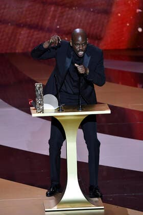 Filmpreis Cesar - Preisverleihung Jean Pascal Zadi Meilleur Espoir Masculin dans Tout simplement noir CELEBRITES : 46e Ceremonie des Cesar 2021 - Paris - 12 03 2021 Dominiquecharriau Pool PANORAMIC 