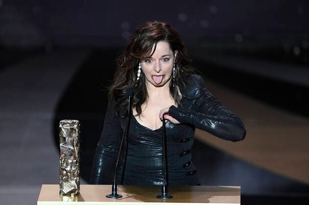Laure Calamy - cesar de la meilleure actrice dans Antoinette dans les Cevennes CELEBRITES : 46e Ceremonie des Cesar 2021 - Paris - 12 03 2021 BertrandGuay Pool PANORAMIC 