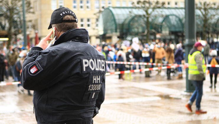 On Saturday, 13 March 2021, the initiative Es Reicht called nationwide for demonstrations against the Corona policy of the federal government The initiators demand, accordin