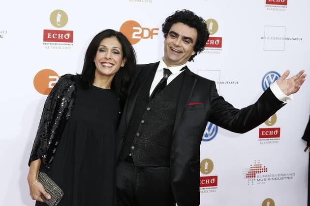 Rolando Villazon and wife Lucia on the Red Carpet at the ECHO Klassik 2012 award ceremony at the Konzerthaus Berlin on the Gendarmenmarkt in the heart of Berlin. Copyright: xEventpressxHerrRax