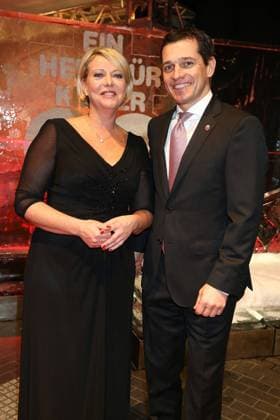 Marion Horn und Michael Mronz bei der Party der Gala - Herz Fuer Kinder 2012 - im Axel Springer Haus in Berlin. *** Marion Horn and Michael Mronz at the party of the Gala Heart For Children 2012 at the Axel Springer House in Berlin Copyright: xEventpressxHerrRax