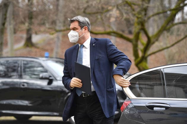 Markus SOEDER Ministerpraesident Bavaria and CSU chairman, arrival, rises from official limousine single picture, cut single motive, half figure, half figure press conference of the Bavarian state government after cabinet meeting on 16 03 2021 in the prince Carl palace in Munich