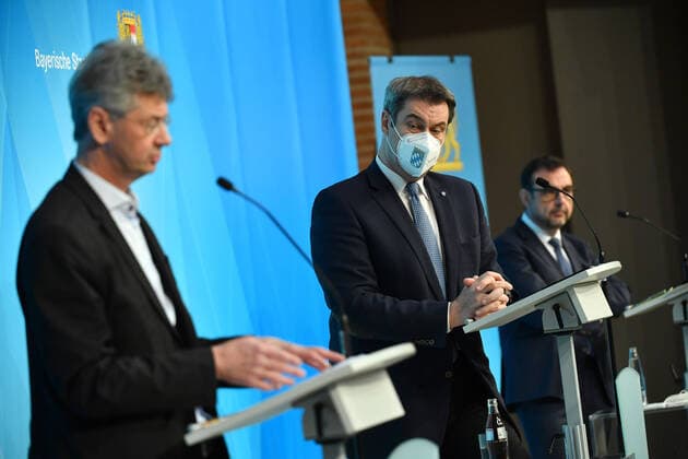 from left Michael PIAZOLO Free voters, Minister of Education Bavaria, Markus SOEDER State Premier Bavaria and CSU Chairman, Klaus HOLETSCHEK CSU, Minister of Health Bavaria Press conference of the Bavarian State Government after cabinet meeting on 16 03 2021 in the Prinz Carl Palais in Munich