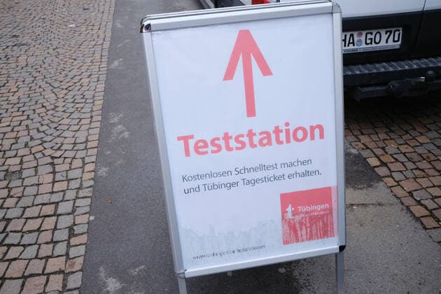 Tuebingen Tuebingen becomes model city for Corona relaxations, 16 03 2021 Set-up Corona rapid test test station Tuebingen, 16 03 2021 Copyright: xEibner-Pressefoto ThomasxDingesx EP_TDS