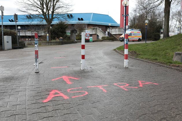 16 03 2021, News, Politics, Photographs taken at the vaccination centre in Gelsenkirchen the day after it was announced that AstraZenecas vaccine would no longer be given Gelsenkirchen Emscher Lippe Halle Impfzentrum Gelsenkirchen NRW Germany xRHR PHOTO 219x RHR-FOTO 219