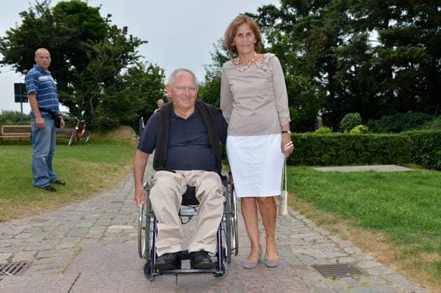 Wolfgang Schaeuble mit seiner Frau Ingeborg Sommerkonzert der Deutsche Stiftung Musikleben in der St. Severin-Kirche in Keitum Sylt *** Wolfgang Schaeuble with his wife Ingeborg Summer Concert of the Deutsche Stiftung Musikleben in the St Severin Church in Keitum Sylt Copyright: xEventpressxRexx