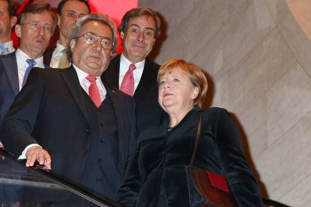 Ingo Kramer und Dr, Angela Merkel und Prof. Dr. Dieter Hundt beim Empfang anlaesslich der Dieter Hundt Verabschiedung von Prof. Dr. Dieter Hundt aus dem Amt des Praesidenten der Bundesvereinigung der Deutschen Arbeitgeberverbaende und der Wahl des neuen Praesidenten im Deutsches Historisches Museum in Berlin *** Ingo Kramer and Dr, Angela Merkel and Prof Dr Dieter Hundt at the reception on the occasion of Prof Dr Dieter Hundts farewell from the office of President of the Confederation of German Employers Associations and the election of the new President at the German Historical Museum in Berlin Copyright: xEventpressxHerrmannx