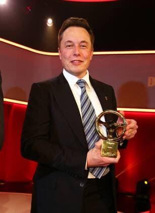 Ehrenpreistraeger Elon Musk bei der Verleihung > Das Goldene Lenkrad 2014 < von Bild am Sonntag im Springerhaus in Berlin *** Honorary award winner Elon Musk at Bild am Sonntags Golden Steering Wheel 2014 award ceremony at Springerhaus in Berlin Copyright: xEventpressxHerrmannx