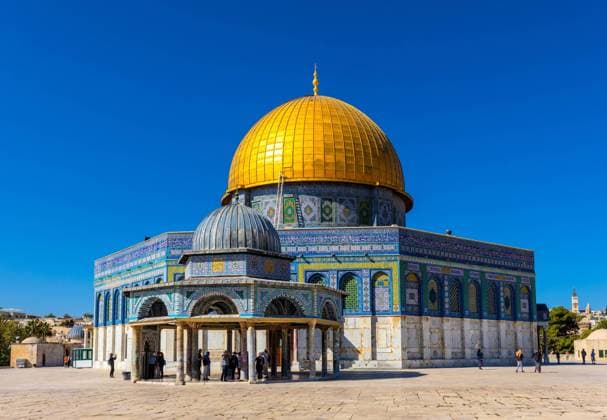 Jerusalem, Israel - October 12, 2017: Dome of the Rock Islamic monument and Dome of the Chain shrine on Temple Mount of Jerusalem Old City  BEW1DD2BE63